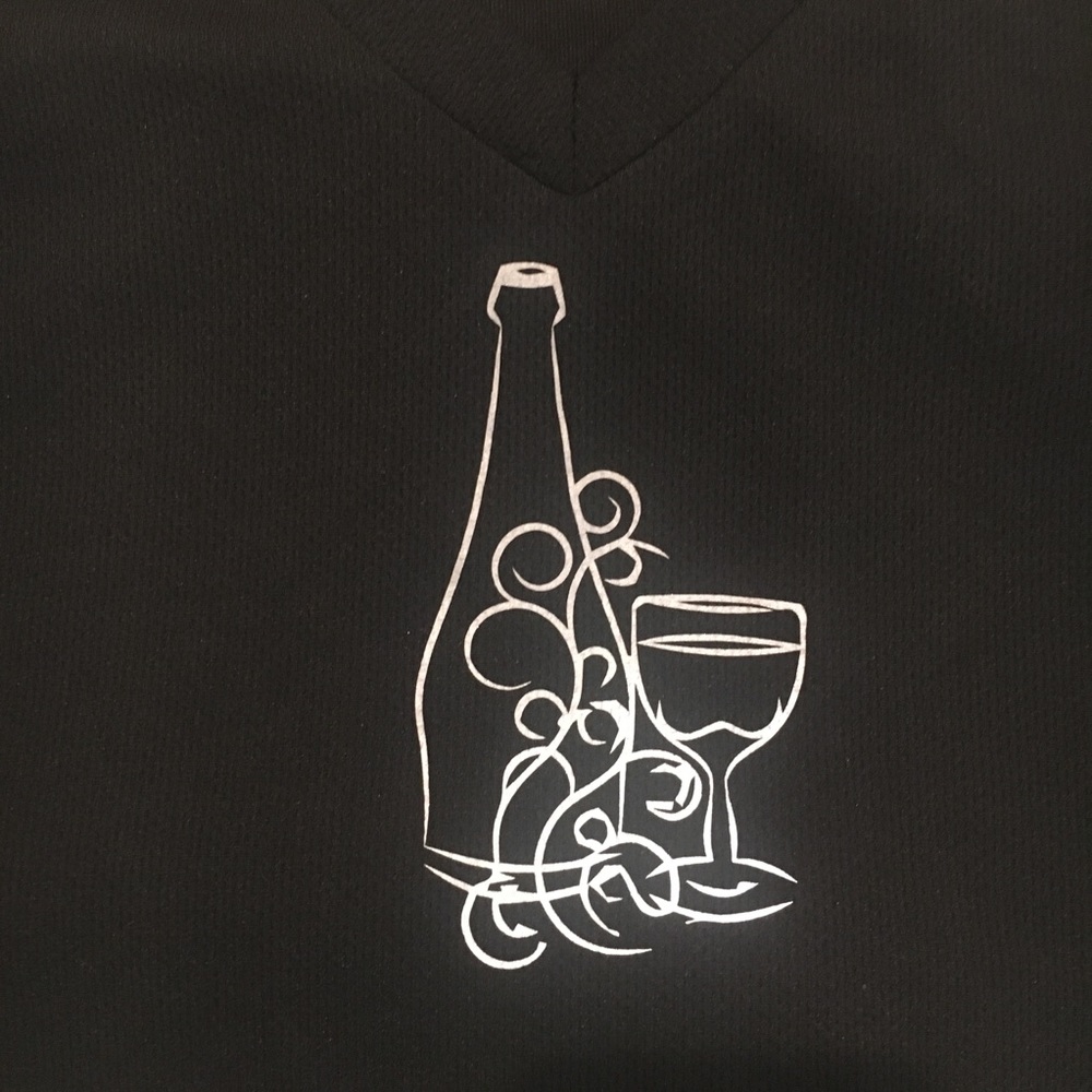 🍷NEW PRICE🍷REFLECTIVE RUN SHIRT “RUN FOR WINE” - Picture 2 of 4